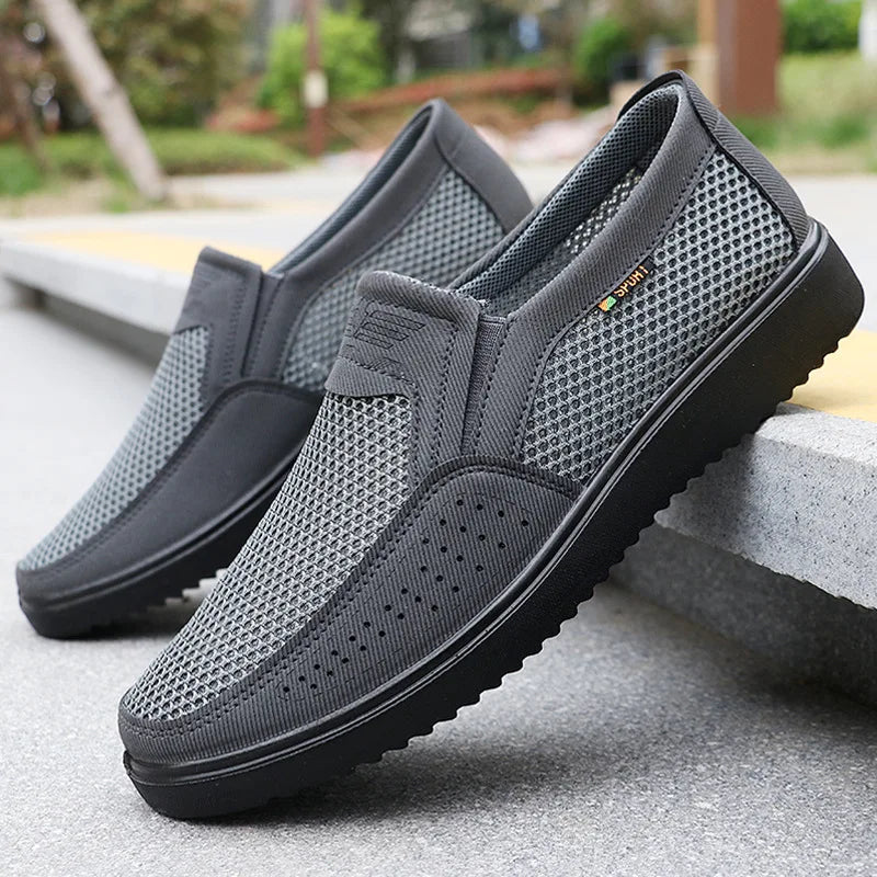 Breathable Mesh Men’s Casual Shoes – Lightweight, Non-Slip Summer Sneakers (Sizes 39–47)