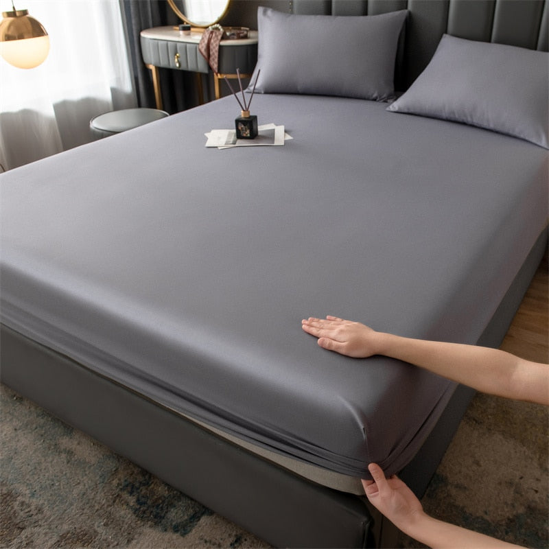 100% Waterproof Mattress Protector Cover, Anti-slip Breathable Mattress